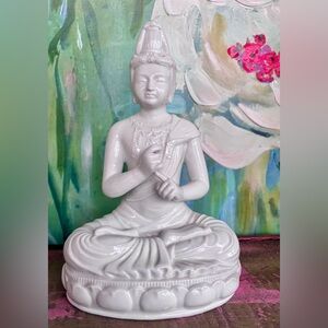 Fitz and Floyd Blanc de Chine porcelain figurine the Buddha Dainichi Nyorai